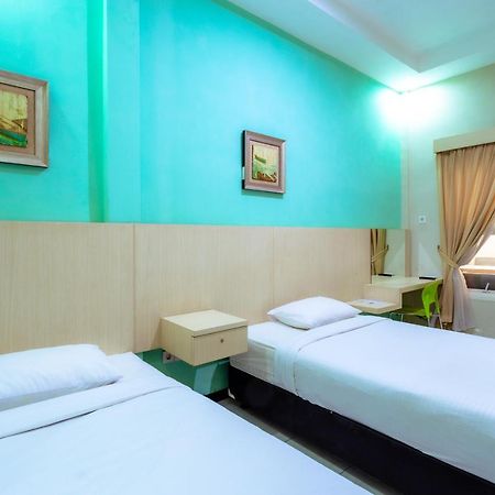 Ardhya Guesthouse Syariah By Ecommerceloka Sidoarjo Dış mekan fotoğraf