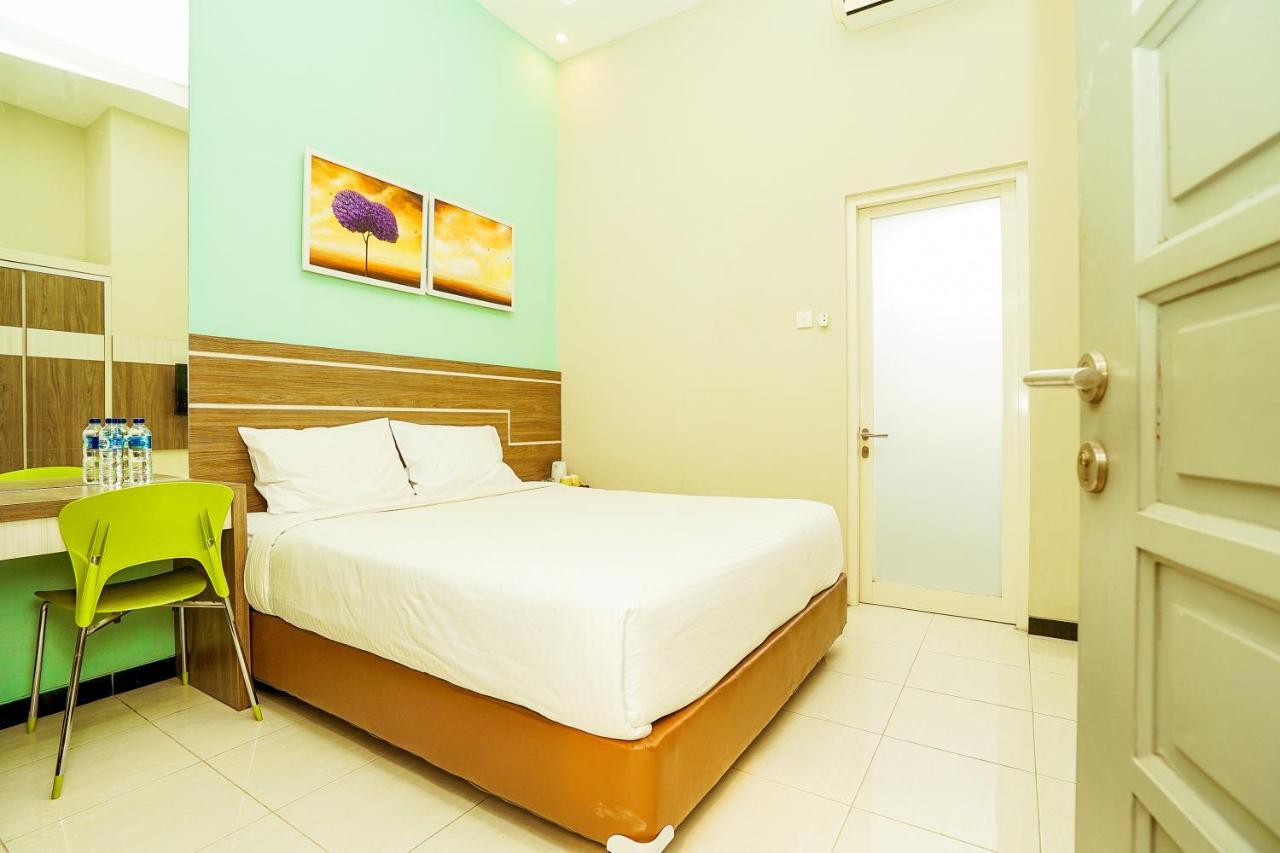 Ardhya Guesthouse Syariah By Ecommerceloka Sidoarjo Dış mekan fotoğraf