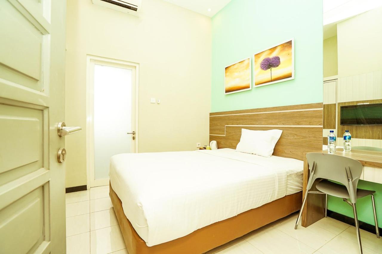 Ardhya Guesthouse Syariah By Ecommerceloka Sidoarjo Dış mekan fotoğraf