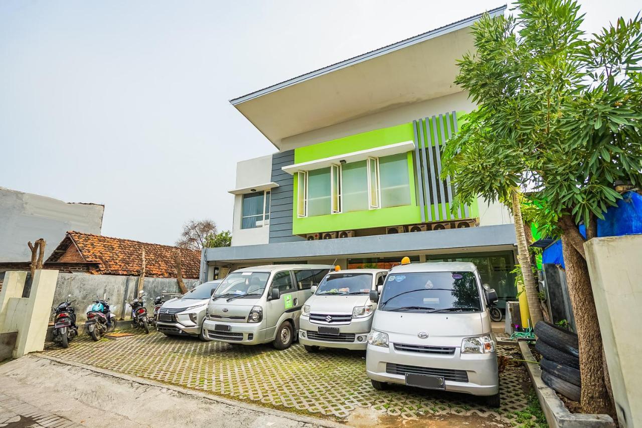 Ardhya Guesthouse Syariah By Ecommerceloka Sidoarjo Dış mekan fotoğraf