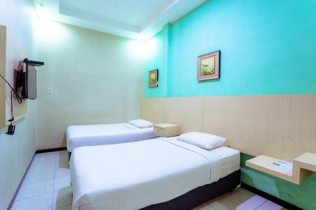 Ardhya Guesthouse Syariah By Ecommerceloka Sidoarjo Dış mekan fotoğraf